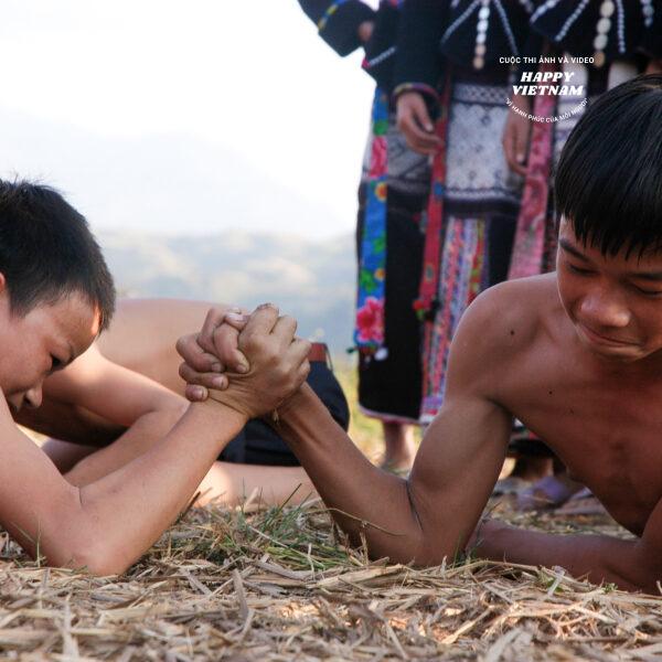 Trẻ em dân tộc Lự chơi Tết Căm Mương-8
