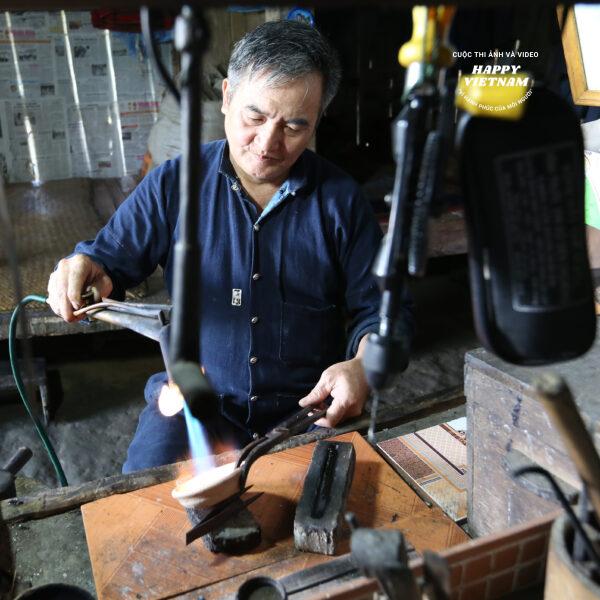 Người chạm bạc cuối cùng trên núi Tây Côn Lĩnh-2
