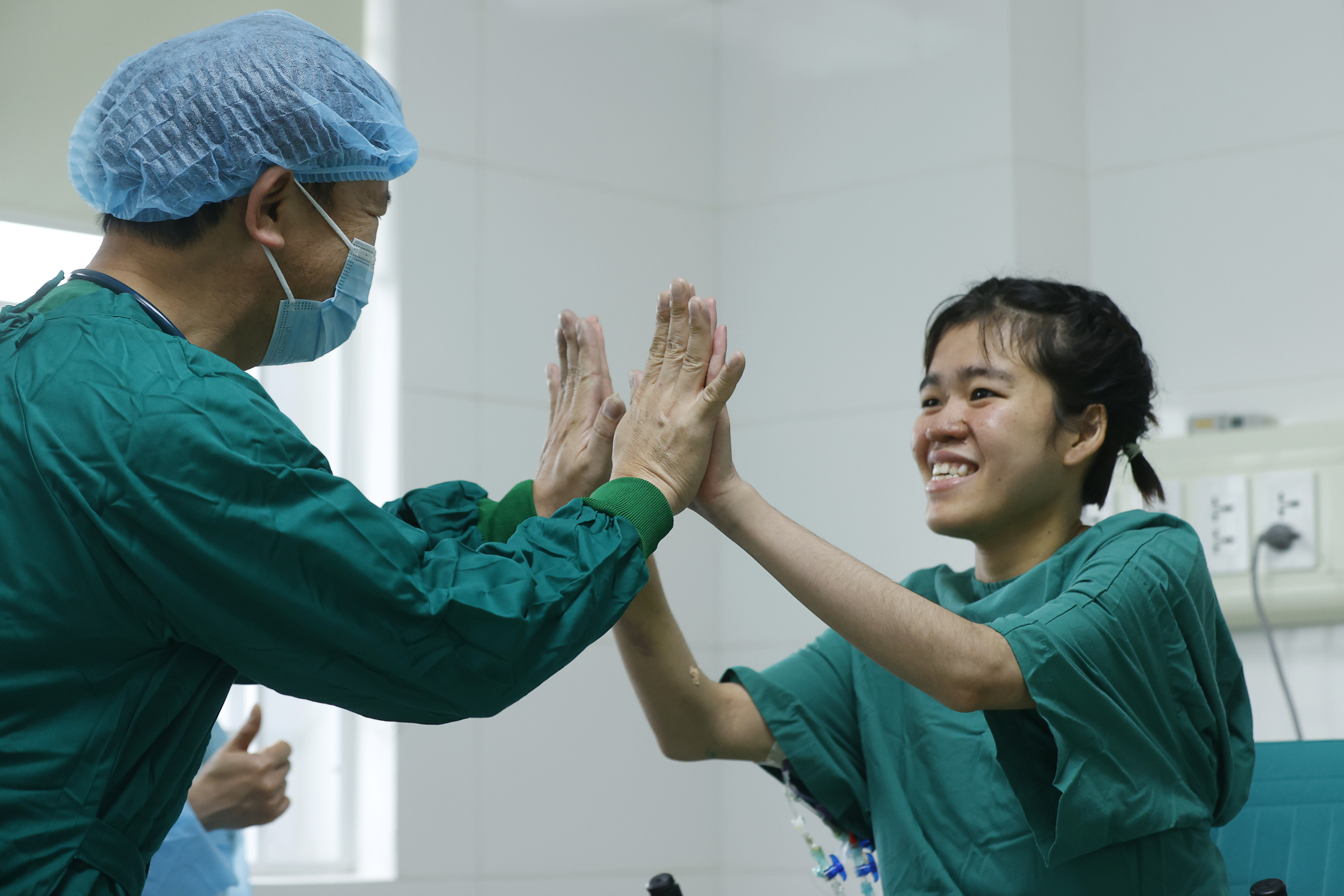 Hạnh phúc hồi sinh