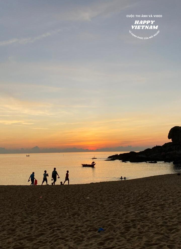 Bình minh ở bãi biển Việt Nam