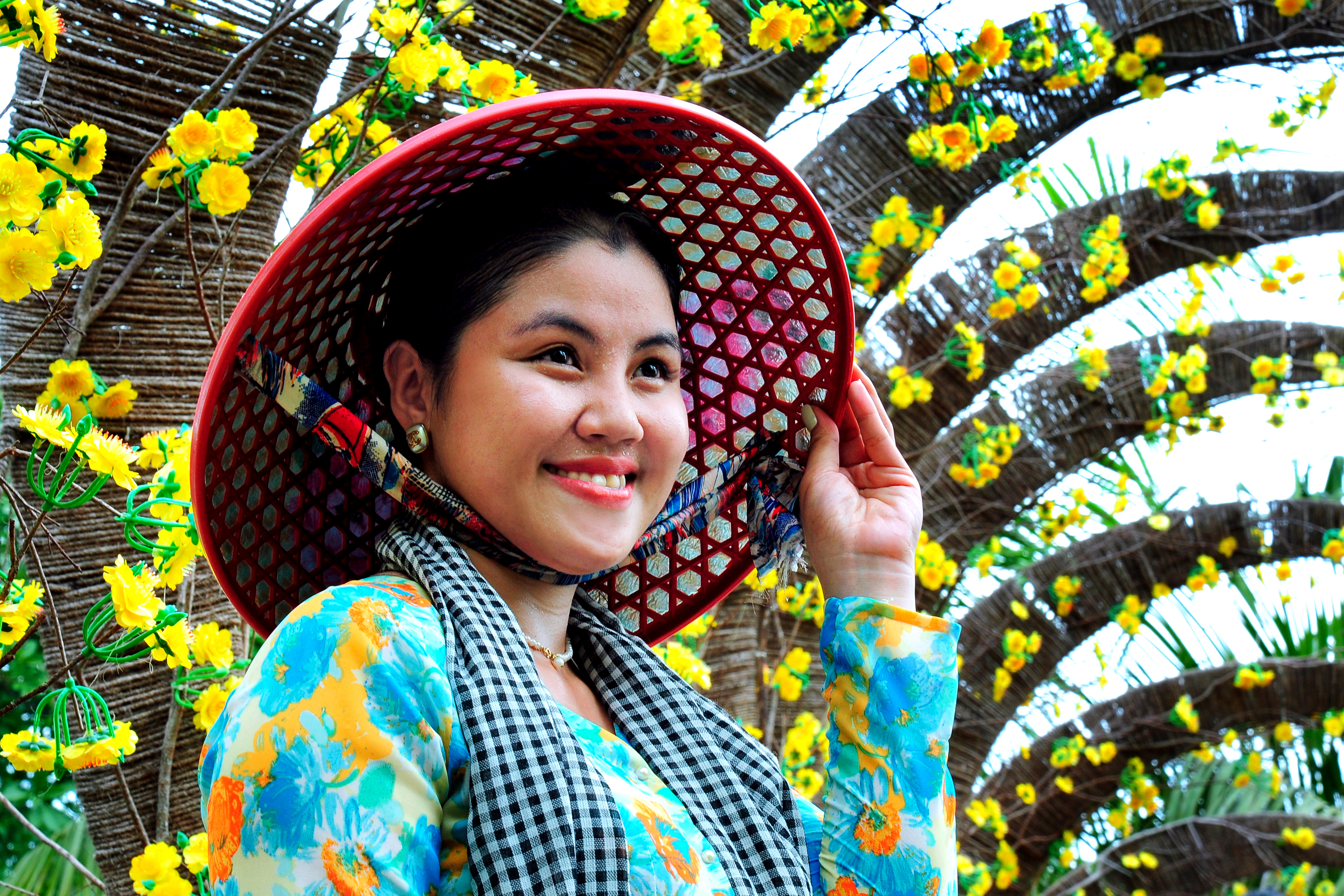 Thiếu Nữ