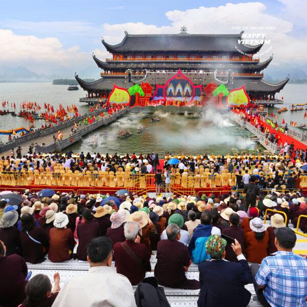 Tam chúc ngày hội