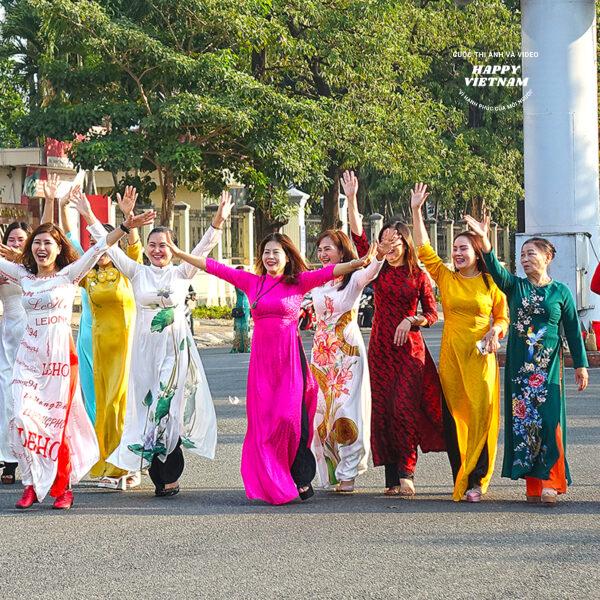 Hạnh Phúc dâng cao